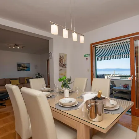 Tatil Evi Stunning In Makarska